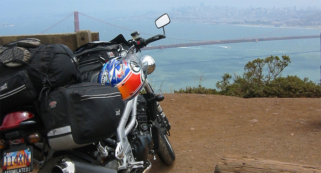 Triumph Speed Triple 955i overlooking the Golden Gate bridge